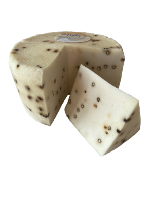 Formaggio Vaccino con Pepe Nero